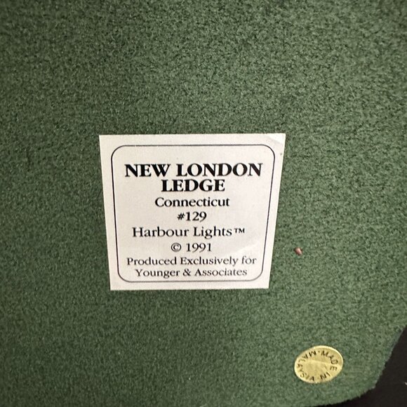 New London Ledge Connecticut #129 Harbor Lights Statuette 1991 - Picture 5 of 5